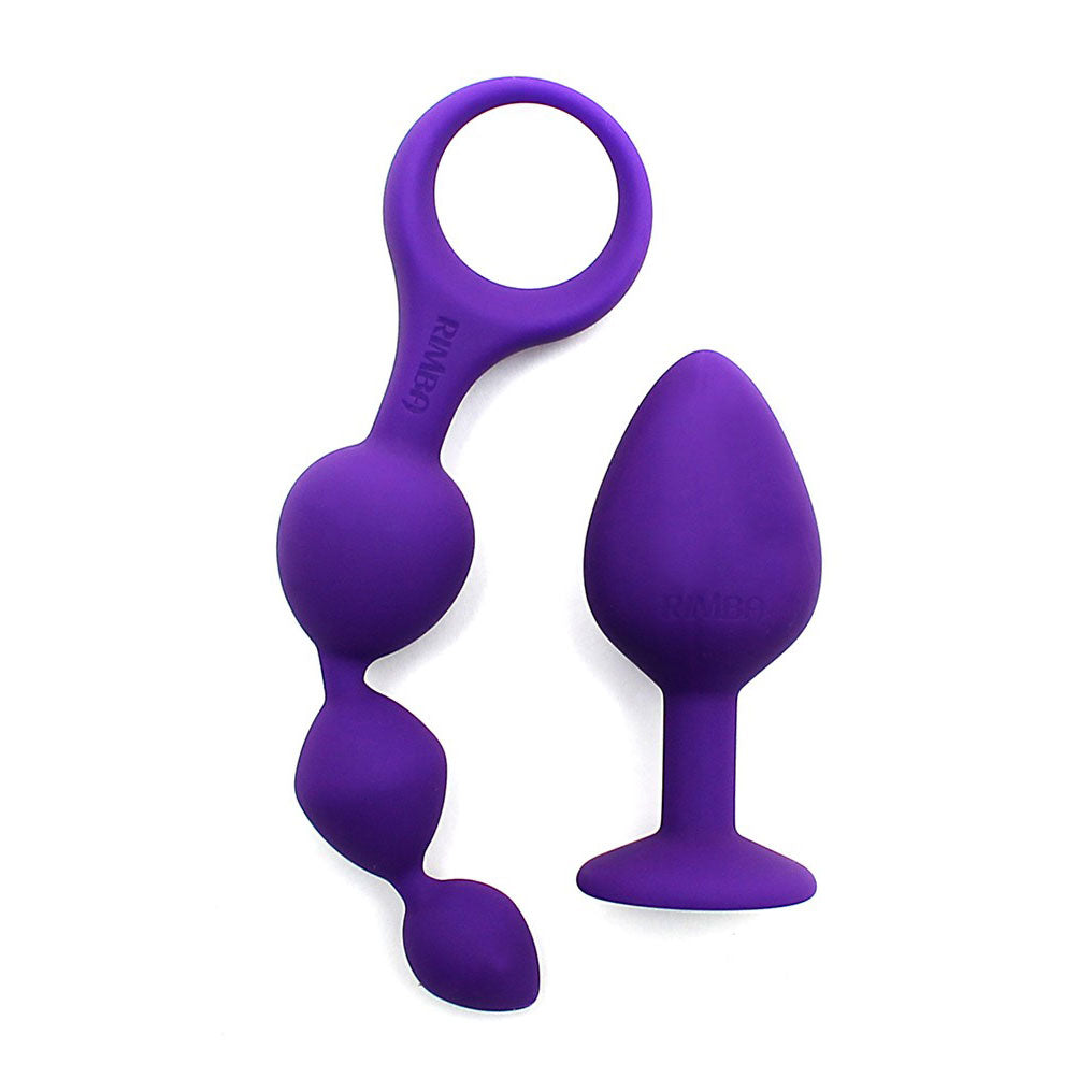 Juego de placer anal morado de Barcelona